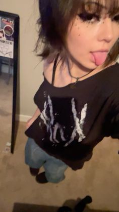 #baggy #baggywear #baggyy2k #emo #altgirl #makeup #explore Incredible Tattoos, Alt Girl, School Fits, Alternative Outfits, Dream Closet, Pretty People, Makeup Looks, Cool Outfits