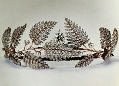 Fern Crown, St Honore, Crown Diamond, Beautiful Tiaras, Fern Leaves, J P