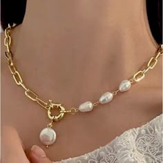 New Gold Tone Simulated Pearl Length: 18 Inches #273 White Pearl Necklaces With Chunky Chain, White Pearl Necklace With Chunky Chain, White Pearl Chunky Chain Necklace, White Pearl Necklace With Chunky Chain For Gift, Elegant White Chunky Chain Necklaces, Elegant White Necklace With Chunky Chain, Pearl And Gemstone Necklace, Coin Pearl Necklace, Chunky Pearl Necklace