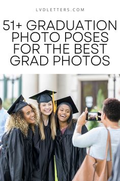 51+ graduation photo poses for the best grad photos Graduation Photo Shoot Ideas, Graduation Shoot Ideas, Grad Photo Ideas, Graduation Photo Shoot, College Graduation Photos, Graduation Photography Poses, Graduation Poses