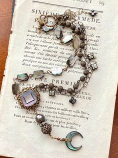 Gray Mother of Pearl MOP Antique Button Lavaliere Necklace Lake Elsinore, Antique Buttons, Upcycled Jewelry, Shiny Things, Ball Chain, Girls Best Friend, Rosary, Jewelry Ideas, Assemblage