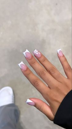 There's a new beauty trend taking over Instagram and it's absolutely stunning. Say hello to "quartz nails". French Tip Nails With Design On One Nail, Nail Art Designs Holiday, Shortish Nail Ideas, French Tip With A Design, Nail Inspiration Holiday, Greece Nail Ideas Square, Vacation Nail Inspo French Tip, Chav Nails Acrylic, Pretty Holiday Nails