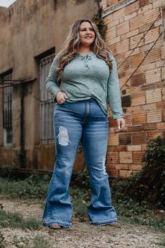 Montana Plus Size Distressed Flare Jeans Plus Size Bell Bottoms Outfit, Plus Size Flare Jeans Outfits, Flare Jeans Plus Size, Plus Size Bell Bottoms, Plus Size Western Wear, Plus Size Cowgirl, Bell Bottom Outfits, Bottom Outfits, Bell Bottom Jeans Outfit