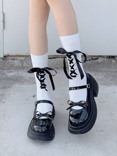 This price is for a pair od socks only, others are not included.   	 		 			Size 			Free Size 		 		 			Length 			20.5 		 		 			Sole Length 			18 		 		 			Cuff Width 			15 Grunge Clothes, Cute Tights, Dark Grunge, Lace Socks, Black Socks, Aesthetic Shoes, Calf Socks, Kawaii Clothes, Grunge Outfits