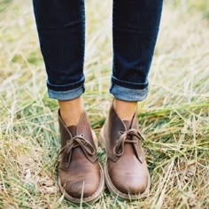 Womens Clarks Wingtip Desert Boots Amazing women's suede Clarks desert boots with a fantastic wingtip detail. These boots add a boyish flair to any outfit. Scuffs shown in images, but they honestly and truly just add to the overall vibe of the boots. Clarks Shoes Lace Up Boots Clarks Desert Boot, Brown Shoes, Womens Clarks, Desert Boots, Clarks Shoes, Boot Shoes Women, Lace Up Boots