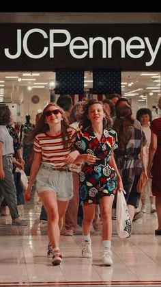 Vintage Movie Theater, Look 80s, Stranger Things Max, رعب نفسي, Eleven Stranger Things