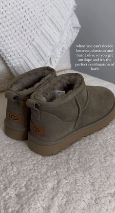 Ultra Mini Uggs, Ugg Ultra Mini, Zapatos Mary Jane, Trendy Shoes Sneakers, Ugg Mini, Hype Shoes