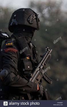 Download this stock image: A National Security Guard Commando ready to walk down Rajpath. For the first time, NSG will part of the Republic Day Parade 2017 - HHW8EP from Alamy's library of millions of high resolution stock photos, illustrations and vectors. Indian Commando Special Forces Wallpaper, Cobra Commando India, Commando Wallpaper, Indian Army Photo