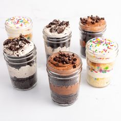 Cake In A Jar - Sweet E's Bake Shop Cake Jars Ideas Packaging, Cupcakes In Jars, Cake Jar Flavors, Cake Jars Ideas Dessert Recipes, Jar Cake Design, Cake Jars Ideas, Cake In A Jar Packaging Ideas, Jarred Desserts, Cakes In Jars