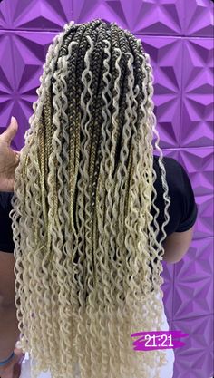 Different Color Goddess Braids, Bohemian Goddess Braids Blonde, Silver Goddess Braids, Goddess Braids White Girl, White Goddess Braids, Light Blonde Braids, Knotless Bohemian Box Braids With Color, Goddess Braids With Color, Blonde Goddess Braids