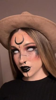 Quick Witch Makeup, Black Witch Makeup Halloween, Scary Witch Makeup Ideas, Gothic Witch Makeup Halloween, How To Do Witch Makeup, Witch Make Up Halloween Aesthetic, Which Makeup Halloween, Dark Witch Costume Makeup, Lilith Halloween Costume