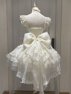 This price is for a big bow train only. Princess Dress With Bow, Bow On Dress Back, Fluffy Clothing, Bow Train Dress, Luxury Princess Dress With Bow, Fitted Bow Dress For Cosplay, Kawaii Dresses With Bow, Elegant Floral Dress, Dama Dresses