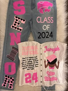 Senior Class Of 2025, Senior Crown Ideas Black, Senior Heads, Senior Year Diy, Senior Outfits, Senior Class Of 2024, Senior Year Things