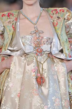 Couture Details, Couture Runway, Christian Lacroix, Mode Inspiration, Rococo, Fashion Details, Costume Design, A Dress