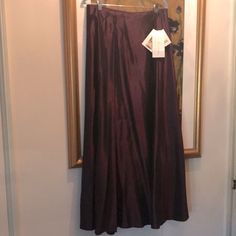 Lovely Deep Purple Acetate “Crpe “ Skirt By Scott Mcclintock. New With Tags. Size 14.All In Excellent Condition. Perfect For Events, Weddings, Evening Parties Or Anything -Anything Else At All! Thank You So Much For Looking! Silk A-line Bottoms For Formal Occasions, Formal A-line Silk Bottoms, Silk Long Skirt For Fall, Fall Evening Satin Skirt, Silk Midi Skirt Bottoms For Fall, Fall Satin Long Skirt, Satin Skirt For Evening In Fall, Satin Skirt For Fall Evening, Silk Lined Skirt For Fall