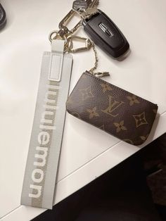 Louis Vuitton Keys, Louis Vuitton Keychain Aesthetic, Cute Car Keychain Ideas, Jeep Keychain Aesthetic, Luxury Keychain Aesthetic, Lulu Never Lost Keychain, Lulu Lemon Keychain Aesthetic, Lulemon Keychain, Car Keys Aesthetic Lanyard