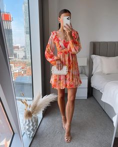 Your summer wardrobe refreshed with @whatemwore ☀️ Trending florals with bright and pastel colours alike are winning our wardrobe spaces this summer🤍 🔍Printed Tie Back Ruffle Detail Mini Dress 🔍Belted Midi Dress With Frill Hem In Jacquard 🔍Alexandra Farmer Halter Neck Full Skirt Maxi Dress 🔍Cut Out Twill Midi Dress In Floral Ombre 🔍3d Floral Deep Plunge Pencil Dress Outfit Garden Party, Civil Dress, Drinks Outfits, Burgundy Formal Dress, Neon Prom Dresses, Tight Prom Dresses, Feather Prom Dress, Valentines Outfit, Quinceanera Dresses Blue