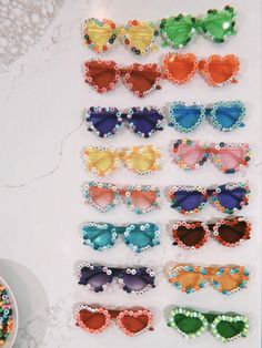 Festival Sunglasses Diy, Heart Sunglasses With Beads, Athstetic Crafts, Glasses With Beads