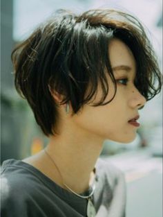 Shirt Hair Haircut, Short Gender Neutral Haircuts, Short Haircut And Color, Short Hairstyles Women, Androgynous Hair, Tomboy Hairstyles, Oval Face Hairstyles, Hair Inspiration Short, Shot Hair Styles