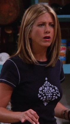 jennifer anistonrachel green in friends Rachel Green Hair, Rachel Haircut, Rachel Hair, Jennifer Aniston Hair, 90s Hairstyles, Rachel Green, Grunge Hair, Aesthetic Hair, Green Hair