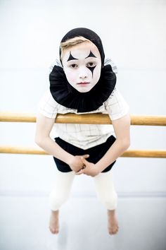 imagen para el scoll Mime Costume, Clown Costume Women, Diy Costumes Women, Clowns Funny, Diy Costumes Kids, Clown Faces, Creative Costumes