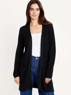 open front long sleeves front pockets vented sides relaxed fit hits at thigh models are approx.  5'9" and wear sizes s (4), l (12), and xl (18)machine wash according to the care instruction label