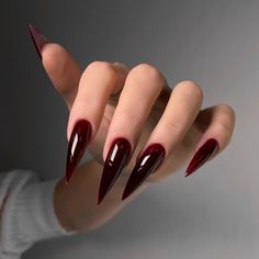 Nails Simple Design, Ongles Goth, Art Nail Ideas, Vampy Nails, Nail Designs Fall, Halloween Party Spooky, Red Stiletto Nails, Vampire Nails, Deep Red Nails