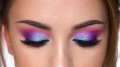 Vintage Makeup Products Eye Makeup Tutorial Purple, Glitter Smokey Eye Makeup, Glitter Eyeshadow Tutorial, Colorful Makeup Tutorial, Purple Smokey Eye Makeup, Rosa Make-up, Glitter Makeup Tutorial