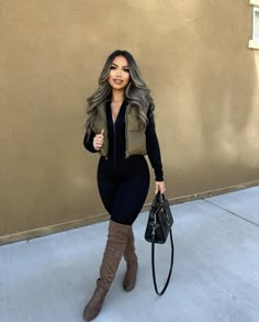 Sand Color Boots Outfit, Casual Vacation Outfits Fall, Buchona Outfit Winter, Latina Christmas Outfit, Outfits To Wear On A Date Casual, Thick Girlfriend Outfits Winter, Casual Birthday Dinner Outfit Winter, Cute Dinner Outfit Winter