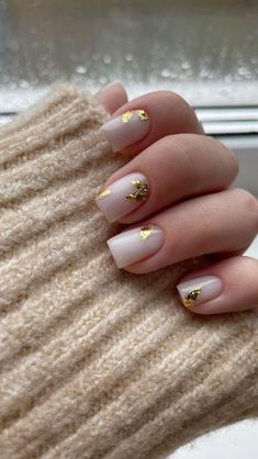 Neutral Nail Art Designs, Natural Acrylic Nails, Minimal Nails Art, Manicure Nail Designs, Beige Nails, Almond Acrylic Nails, Nails Desing