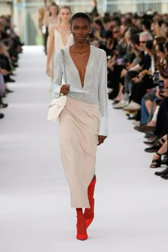 Sheer Chiffon Dress, Bouchra Jarrar, Paris Fashion Week Runway, Gisele Bündchen, Red Boots, Fashion Week Runway, Spring 2024, Sheer Dress, Look Chic