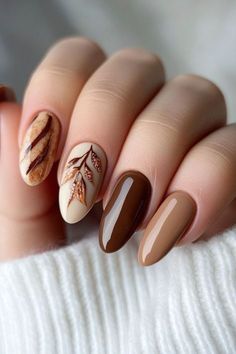 Ombre Autumn Nails, Brown Nail Art Designs, Brown Manicure, Trendy Nail Art Designs, Sweater Nails, Short Nails Art, Nails Red, Thanksgiving Nails, Fall Nail Art