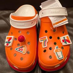 Super Cute 7-11 Crocs. The 7-11 Logo Lights Up. Released As A Limited Edition Raffle Item. Crocs Platform, Purple Crocs, Exercise Outfits, Platform Crocs, White Clogs, Pink Crocs, Brown Clogs, Slip Resistant Shoes