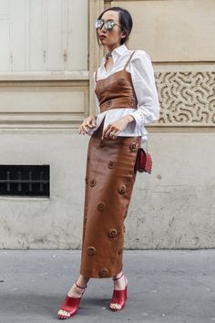 Chriselle Lim in Paris Tops Outfit, Street Chic, Outfit Casual