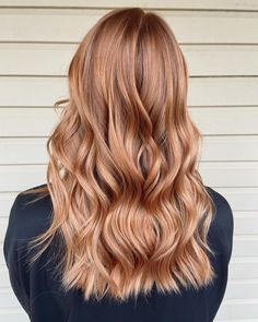 Dp Hue Strawberry Blonde, Sandy Copper Hair, Fall Colored Hair Blonde, Golden Copper Balayage Strawberry Blonde, Copper Gloss On Blonde, Golden Blonde With Copper Lowlights, Coper Golden Hair, Darker Strawberry Blonde, Golden Copper Hair Balayage