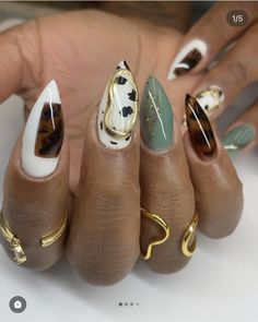 Almond Acrylic Nails Designs, Stilleto Nails Designs, Funky Nail Art, Diva Nails, Vintage Nails, Shoe Nails, Gel Mani, Exotic Nails