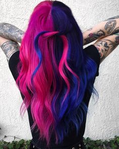 Cabelo colorido ter ou não ter, eis a questão? - Blog Tattoo2me Pink And Blue Hair, Dyed Hairstyles, Blue And Pink Hair, Colorful Hairstyles, Creative Hair Color, Neon Hair