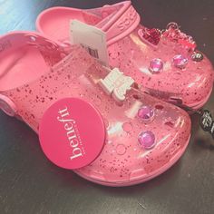 The Best Of Both Worlds!! These Pink Sparkle Collab Crocs Are Sold Out Everywhere! Easily Add In Your Own Barbie Charms To Make Them Your Own!! Woman's 9 Brand New In Bag, Tags On #Benefit #Benefitcrocs #Pink #Barbie #Barbiecrocs #Sparkle #Glitter Crocs Platform, Purple Crocs, Platform Crocs, White Clogs, Custom Crocs, Crocs Pink, Black Crocs, Crocs Fashion, Pink Crocs