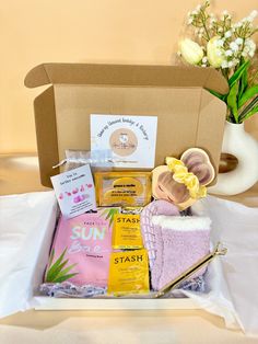 Pamper box for self, friends, family, and loved ones, making gifting easy. This box comes with a with a variety of fun self care items. Can be sent as a gift for Birthdays, Appreciation, Holiday etc. This Box includes: - Soothing Sheet Face Mask - 2 Chamomile Tea Bags - Hair Scrunchie - Cozy Socks - Gold Pen - Optional Handwritten Note - 24k Gold Eye Mask   - "You're Awesome Card" with Mini Turtle (Include message and recipient name if it's a gift- For optional hand written note). Note: Please v Care Kit For Friend, Self Care Kit Gift, Body Care Kit Gift, Relax Kit Gift, Valentines Day Care Package, Spa Face Mask Gift Set, Mini Turtle, Rest And Recharge, Gold Eye Mask