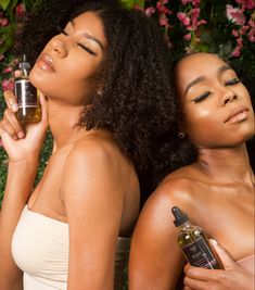 Hair Oil Photoshoot Ideas, Hair Growth Oil Photoshoot, Afro Hair Photoshoot Ideas, Hair Product Pictures, Hair Products Shoot, Hair Product Photoshoot Ideas, Hair Oil Photography Ideas, Hair Oil Photoshoot, Hair Oil Photography