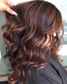 Brown Hair Trends, Brown Hair Shades, Brown Ombre Hair, Fall Hair Color Trends, Hair Color Light Brown, Caramel Highlights, Hair Color Auburn, Hair Done