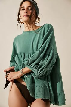 The Briana Top | Free People Fancy Casual, Boho Summer Outfits, Free People Clothing, Woven Top, Flowy Tops, Dream Clothes, Boho Tops, Boho Outfits, Spring Summer Fashion