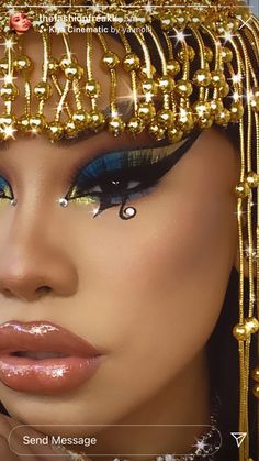 Modern Egyptian Makeup, Gold Goddess Makeup, Goddess Makeup Look, Black Mermaid Art, Egyptian Queen Costume, Egypt Makeup, Cleopatra Makeup, Rouge Makeup, Egyptian Makeup