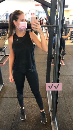 Gym Black Leggings Outfit, Look Gym, Moda Academia, Jogging Outfit, Sports Leggings Black, Gymwear Outfits, Cute Workout Outfits