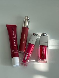 Lippies Aesthetic, Cherry Vibes, Dream Skincare, Lipstick Aesthetic, Makeup Gloss, Koleksi Makeup, Makeup Bag Essentials, Shiny Lips, Red Makeup