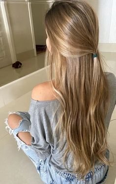 Cabello rubio avellana claro Golden Blonde Brown Balayage, Deep Honey Blonde Hair, Light Brown Blonde Hair Honey, Golden Hair With Highlights, Dirty Blonde Hair With Highlights Honey, Blonde Caramel Hair, Serena Van Der Woodsen Hair, Dark Golden Blonde Hair, Dark Honey Blonde