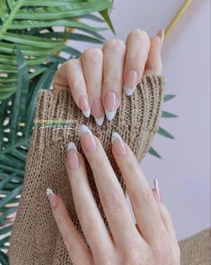 خواتم خطوبة, Elegant Touch Nails, Almond Acrylic, Beauty Hacks Nails, Nails Yellow, Asian Nails, Hello Nails, Vintage Nails, Simple Gel Nails