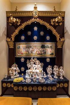 Lord Shiva Pooja Room, Shiva Mandir At Home, Hindu Altar Puja Room, Home Temple Ideas Puja Room Hindus, God Idols For Pooja Room, Hindu Home Temple, How To Start Painting, Arrange Marriage