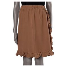 100% authentic Marni A-line skirt in hazelnut silk (100%). With elastic waistband and ruffled detail down the front and around the hemline. Closes with invisible side zipper. Unlined. Has been worn and is in excellent condition. Measurements Model Ruffled A-Line Tag Size 38 Size XS Waist 64cm (25in) to 74cm (28.9in) Hips 94cm (36.7in) to 96cm (37.4in) Length 54cm (21.1in) All our listings include only the listed item unless otherwise specified in the description above. Brown Silk, Knee Length Skirt, Hazelnut, Flare Skirt, A Line Skirt, Ruffle Trim, A Line Skirts, Side Zipper, Knee Length