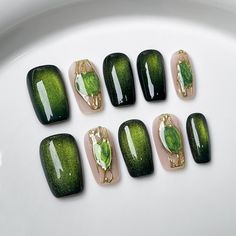 Dark Green Cat Eye Nails, Dark Green Nail Designs, Green Cat Eye Nails, Proposal Nails, Black Fake Nails, Wicked Nails, Green Cat Eye, Almond Acrylic, Dark Green Nails